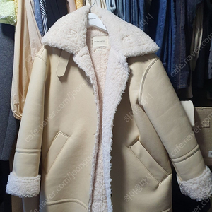 fyeo teddy shearling jacket (fyeo 테디-버터베이지)