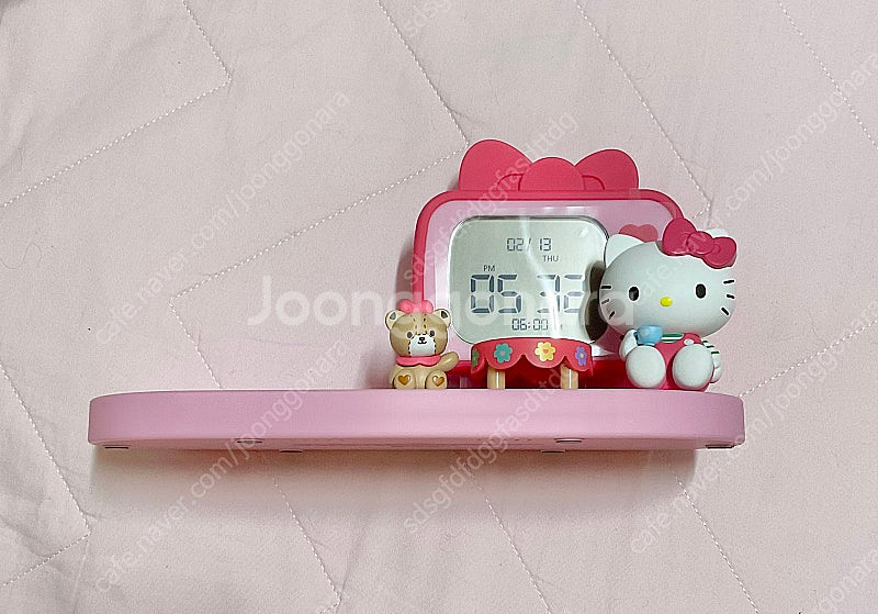 산리오 핼로 키티 무선 충전 시계--1