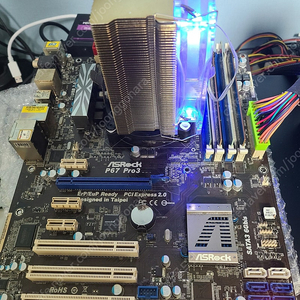 i5-2500k, 애스락 p67 pro 보드, ddr3 램 16기가, 사제 쿨러, 미들 케이스