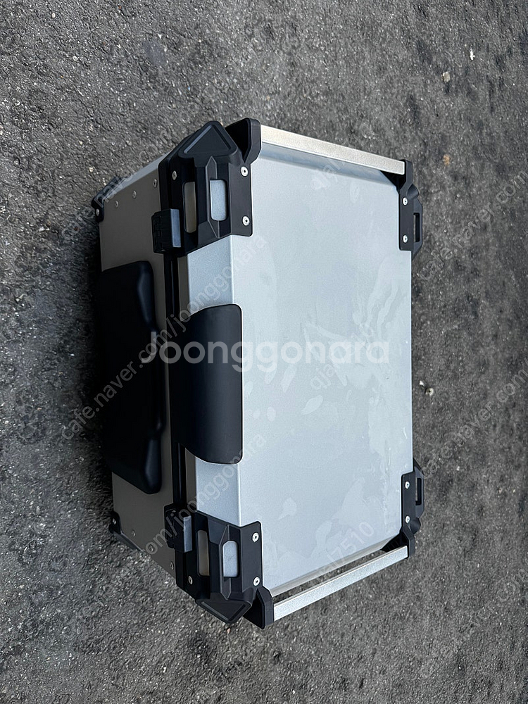 알루미늄탑박스 65L + 등받이 팔아여--0