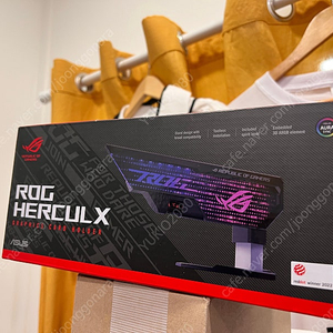 asus 그래픽카드 지지대 팝니다 ASUS ROG Herculx Graphics Card Holder