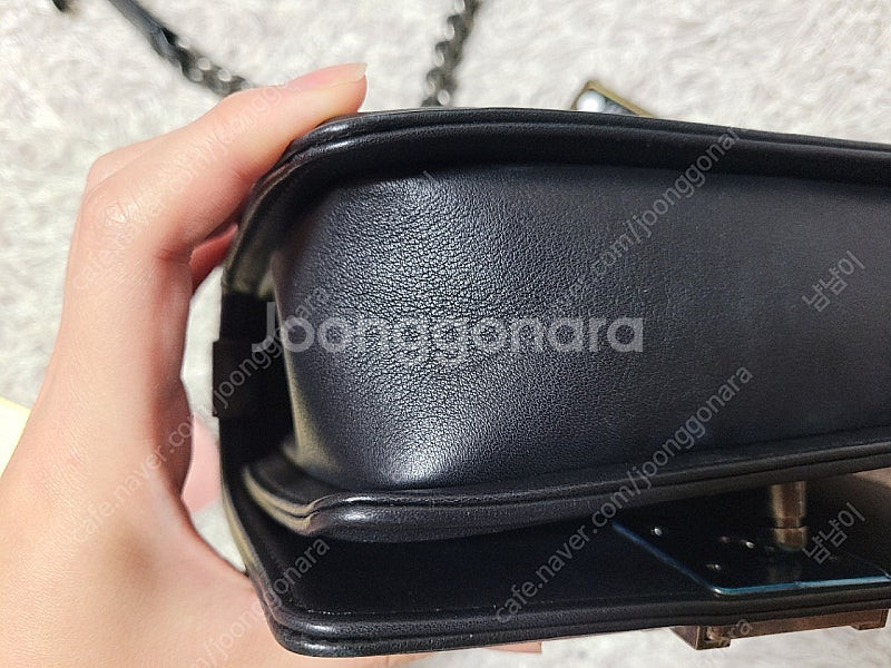 샤넬 보이백 쉐브론 미니(22번대)--4