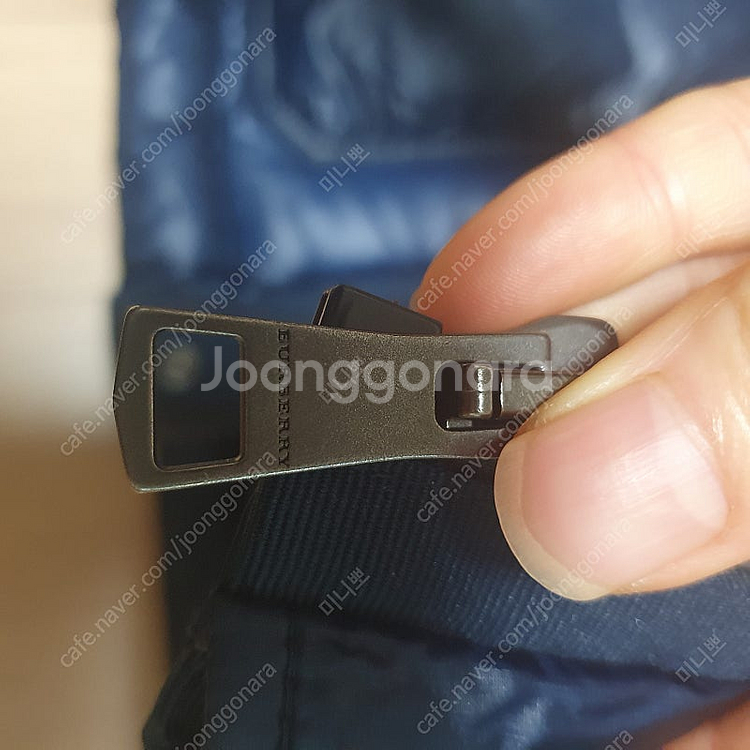 [새상품급] 버버리 브릿 블루 남성패딩 L--9