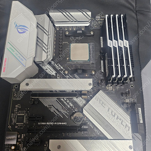 5800X3D + ROG STRIX B550-A + 지스킬 XMP 3600 CL17 16x4 64G셋트 팜니다