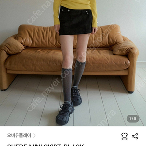 오버듀플레어 스웨이드 미니 스커트 SUEDE MINI SKIRT_BLACK (레드벨벳 슬기 착용)