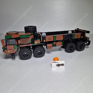 레고 BrickDesigners 8x8 Cargo Tr