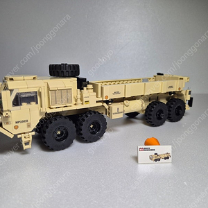 레고 BrickDesigners 8x8 Cargo Truck Tan 차량팝니다.