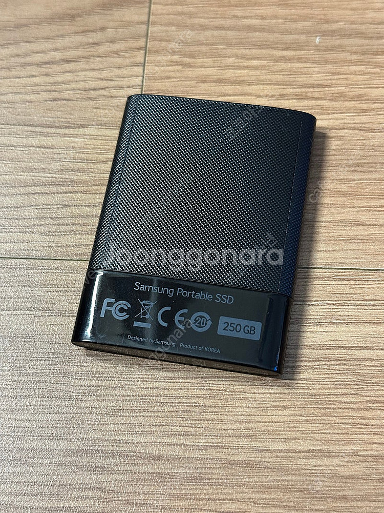 삼성 포터블 외장 SSD T1 250GB--1
