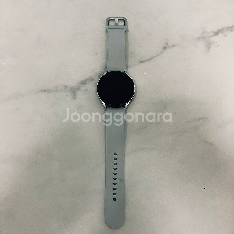 갤럭시 워치4 실버 44mm 케이블포함 매우깨끗 8만원...--0
