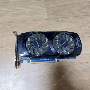 그래픽카드 – 기가바이트 GV-N560OC-1GI (GTX560Ti와 같은 급)