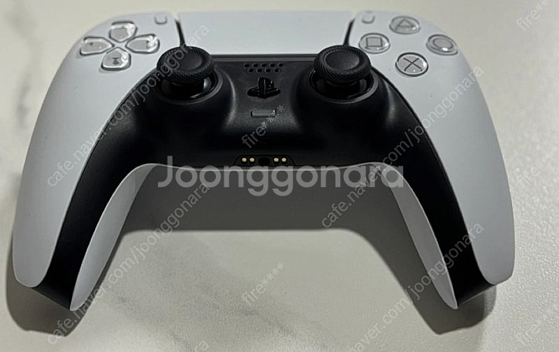 PS5 컨트롤러 구매합니다--0