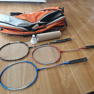 xinnex graphite 배드민턴 라켓 3개 + YONEX 스포츠 가방