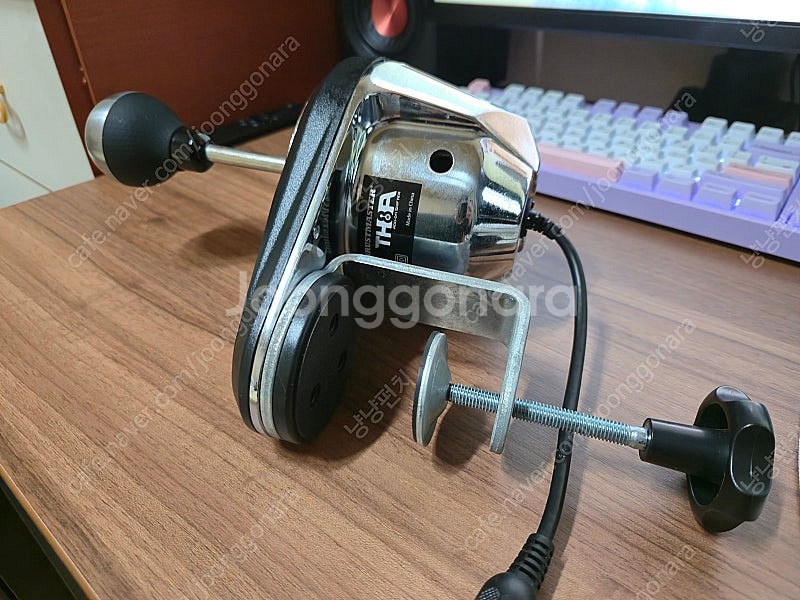 트러스트마스터 TH8A 쉬프터 팝니다--1