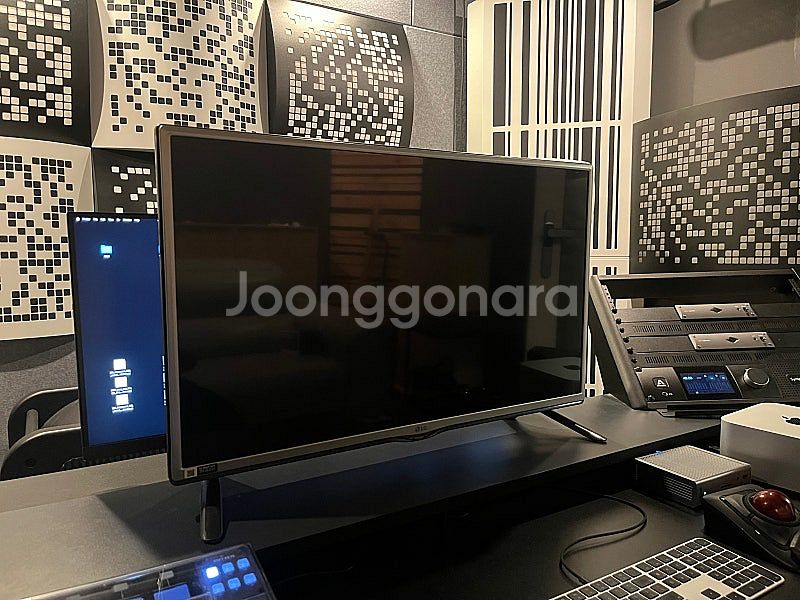LG 32인치 TV 판매합니다.--0