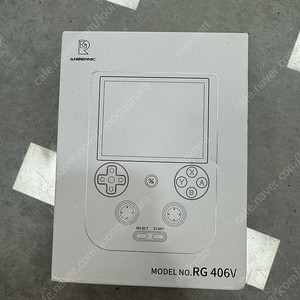 rg406v 안드로이드 에뮬게임기256한방팩 포함 판매합니다.