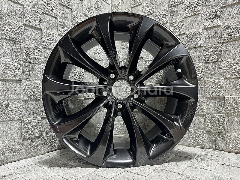 (판매)BMW F10 5시리즈 신형 터빈 452 18인치 순정휠 고스트크롬 80만--0