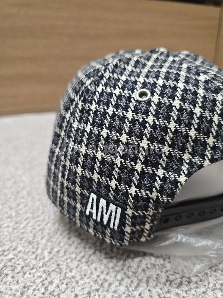 AMI 아미 그레이 화이트 하운드투스 로고 볼캡 슈프림...--4