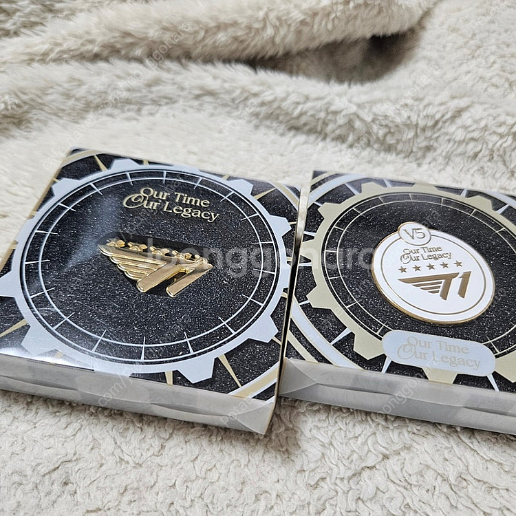 T1 2024 월즈 우승 V5 키링,뱃지--0