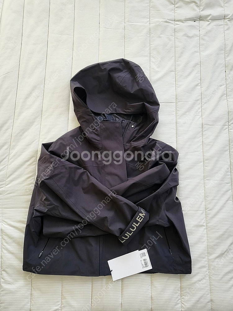 룰루레몬 레인자켓 새상품들--0