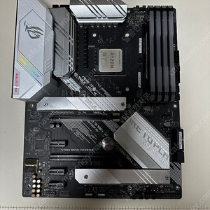 라이젠 5800x rog strix b550a 커세어 벤전스ddr4 32