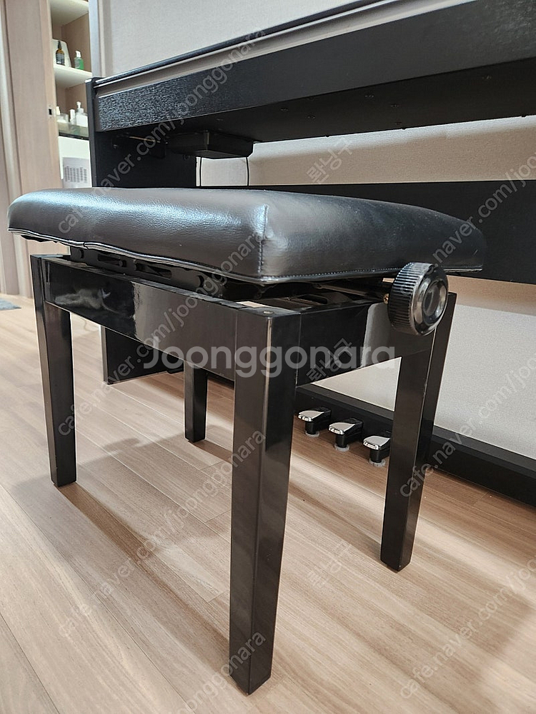 롤랜드 F140 블랙 디지털피아노.60만.F701--4