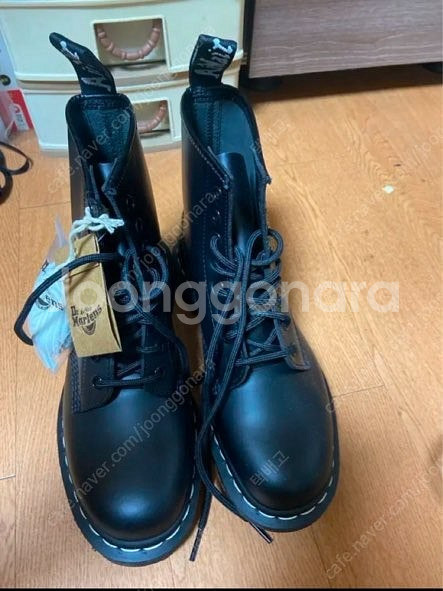 [팝니다] 닥터마틴 워커 블랙 1460 (8홀) 새제품...--2