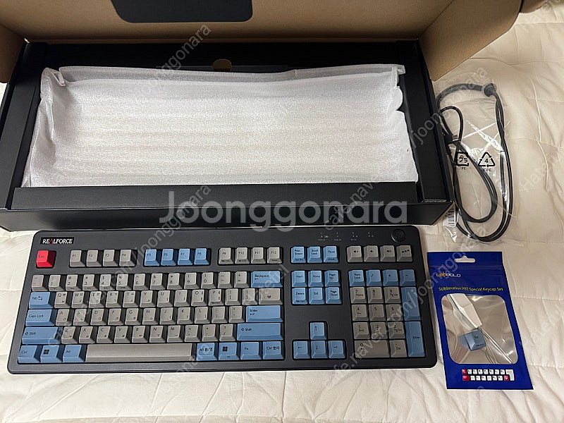 리얼포스 R3 BT 그레이 블루 저소음 APC 45g ...--1