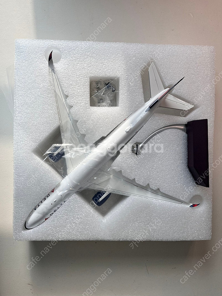 1/200 a350 N502DN (delta spiri...--2