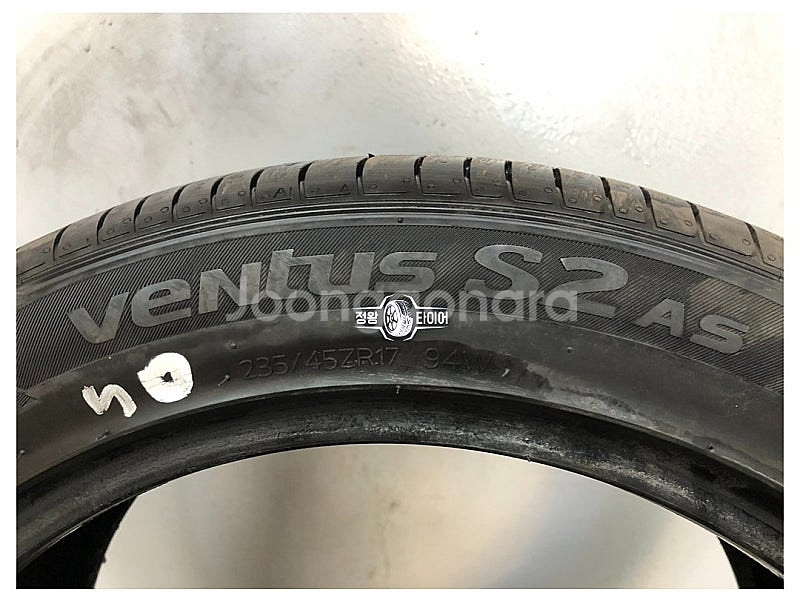 중고타이어 한국타이어 벤투스S2AS 235/45R17 ...--7