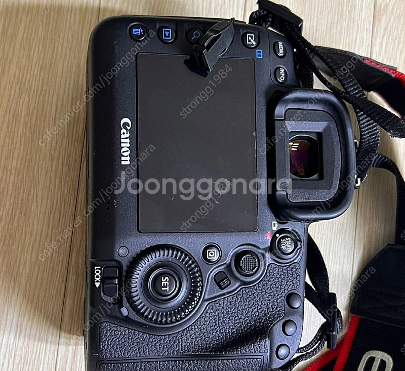 캐논 EOS 5D Mark4 (오막포) 팝니다. (컷수...--1