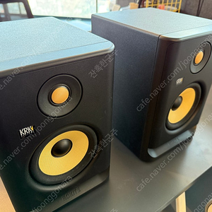 KRK ROKIT5 G4 스피커