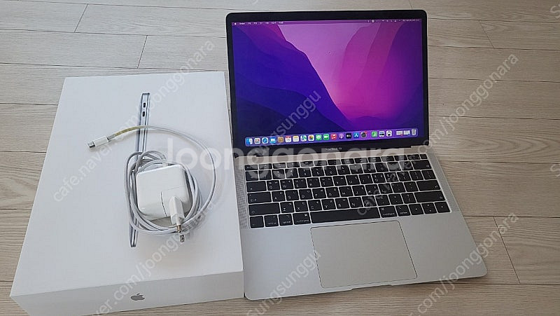 19년형 맥북 에어 13인치 실버 8GB Ram, 25...--6