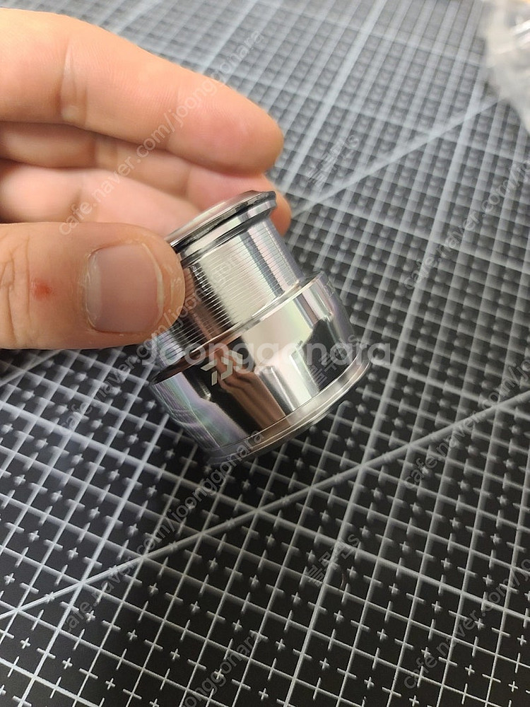 22이그지스트 2500dh 보조 스풀 팝니다--2