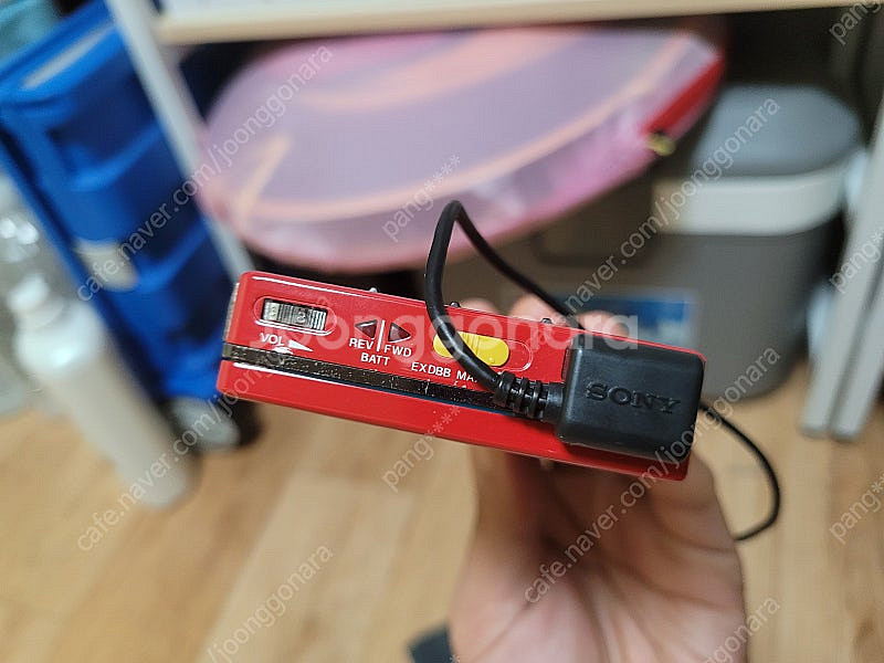 소니 워크맨 wm-702 레드 팝니다.--2
