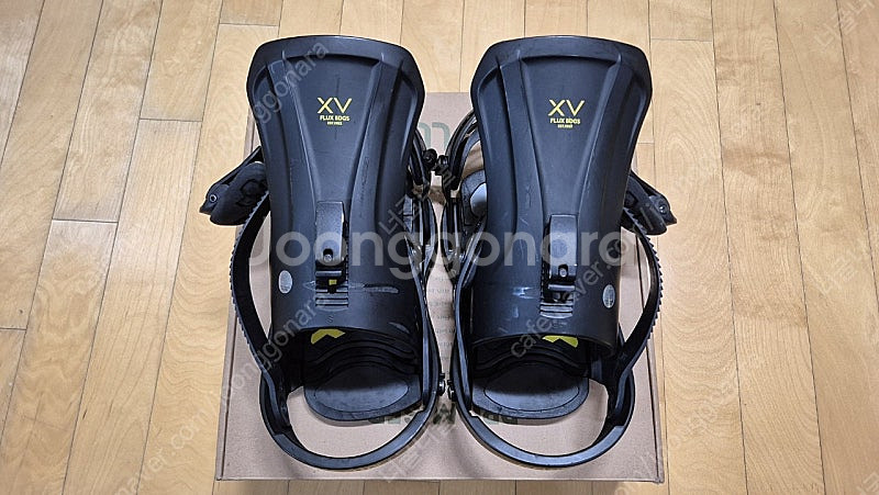 스노우보드 플럭스 바인딩 2021 XV (사이즈XS)판매합니다.박스있음.--3