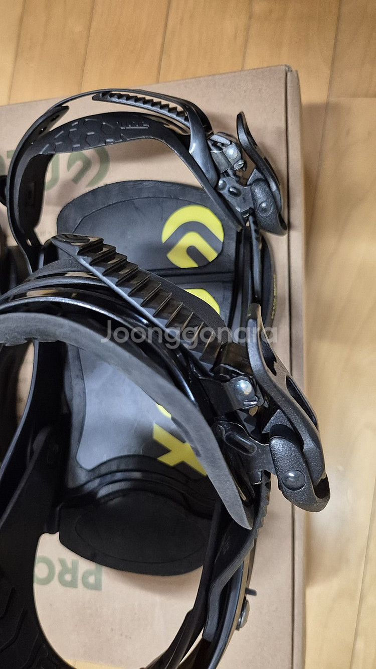 스노우보드 플럭스 바인딩 2021 XV (사이즈XS)판매합니다.박스있음.--9
