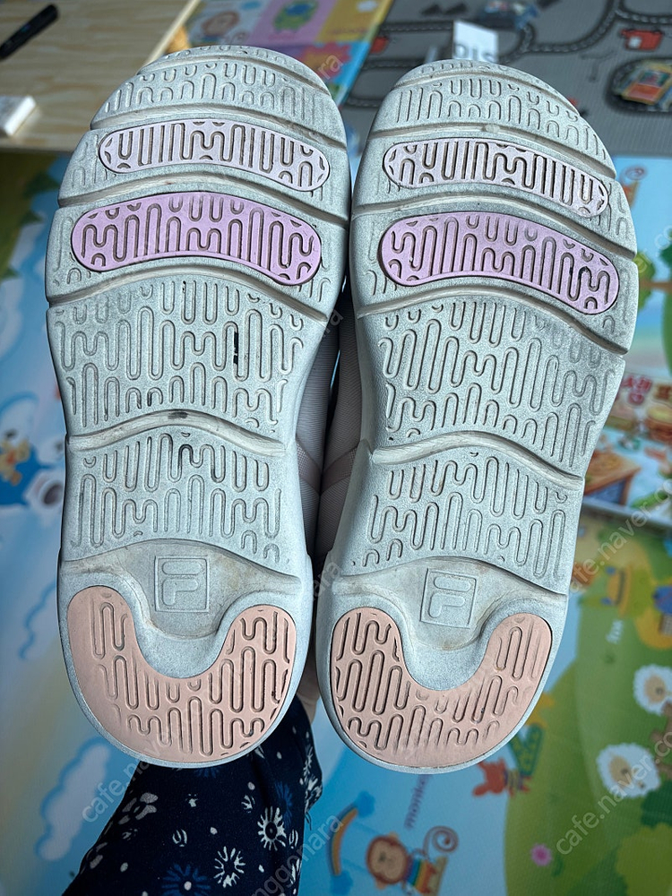 필라 운동화 핑크 230--1