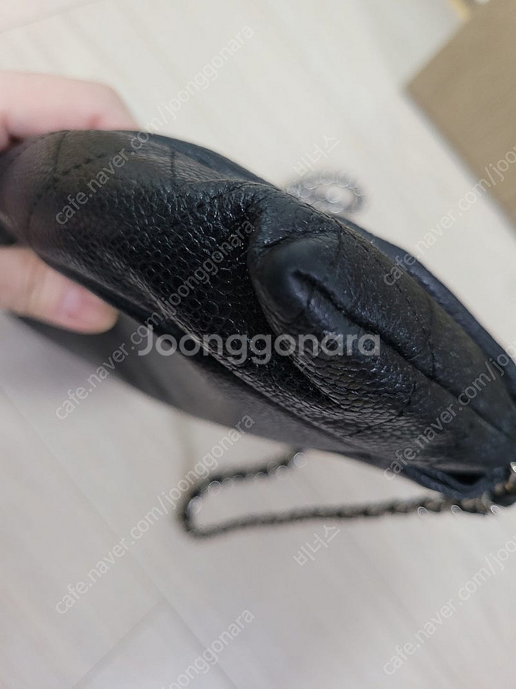 샤넬 캐빈어 하프문 17번대 ㅡ판매완료--2