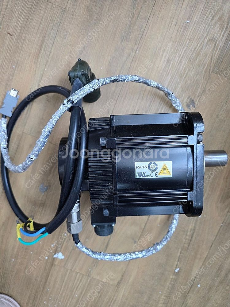야스카와서보 모터 (SGMGV-20ADC61)--0