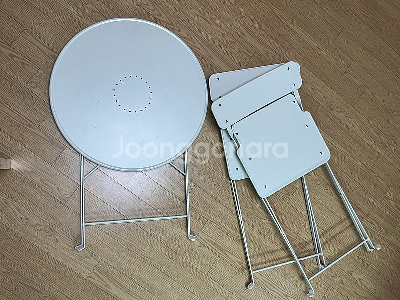 이케아(IKEA) SALTHOLMEN 접이식 야외테이블...--0