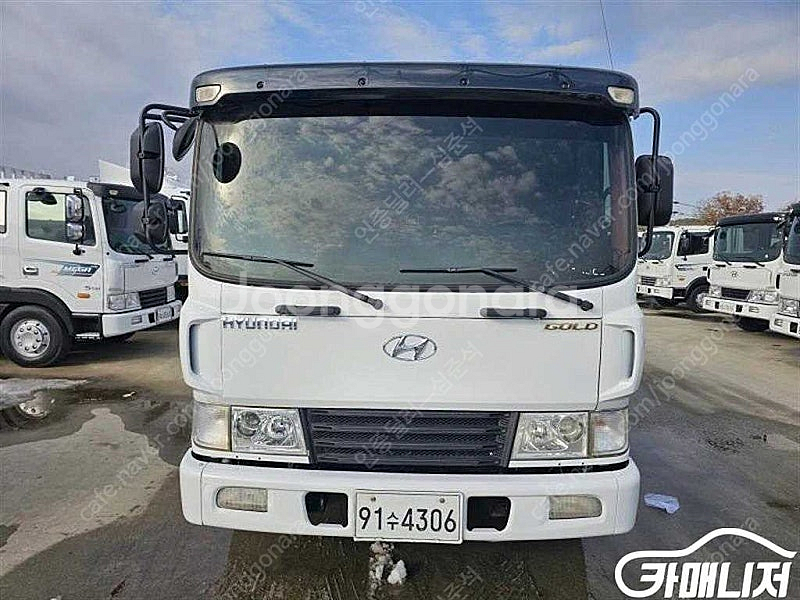 [중대형화물]카고(4.5~5톤) 메가트럭4.5톤 초장축 (3인승 /4.5톤) 중고차 판매합니다--4