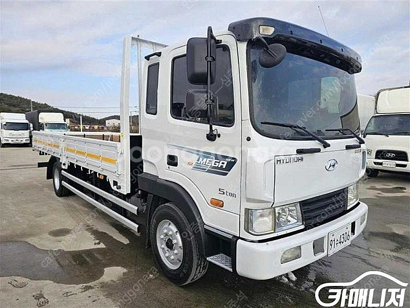 [중대형화물]카고(4.5~5톤) 메가트럭4.5톤 초장축 (3인승 /4.5톤) 중고차 판매합니다--6