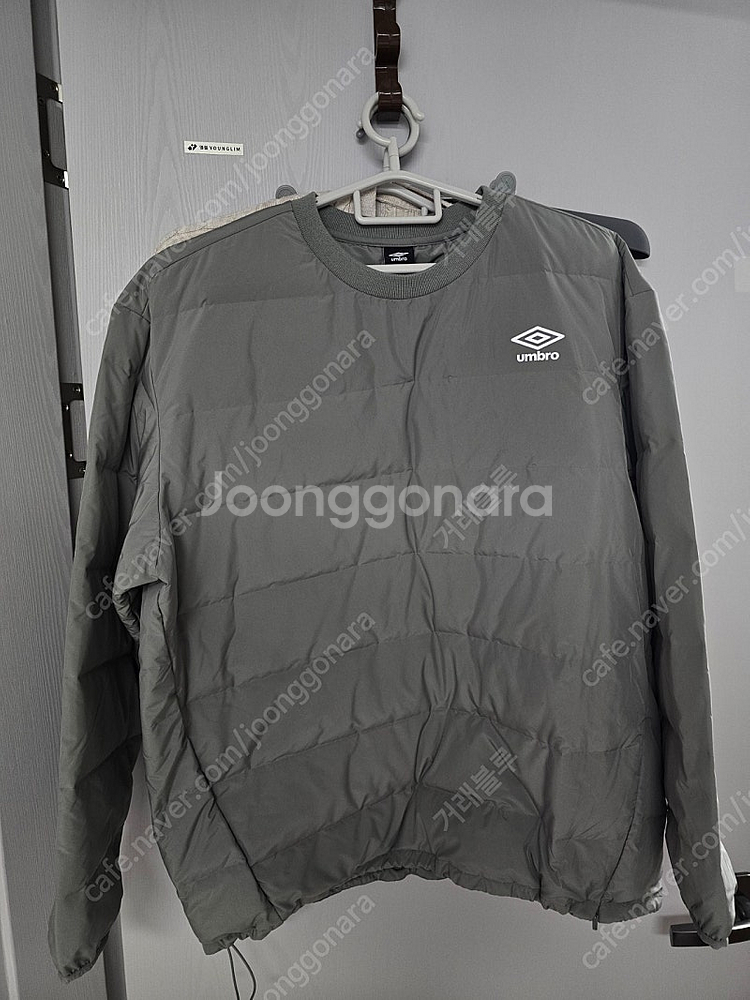 엄브로 경량 다운 피스테 XL(미착용) 판매해요--0