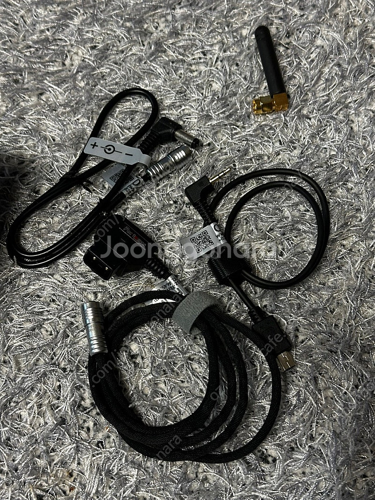 포트키 모니터 portkey bm5 III WR 팝니다...--1