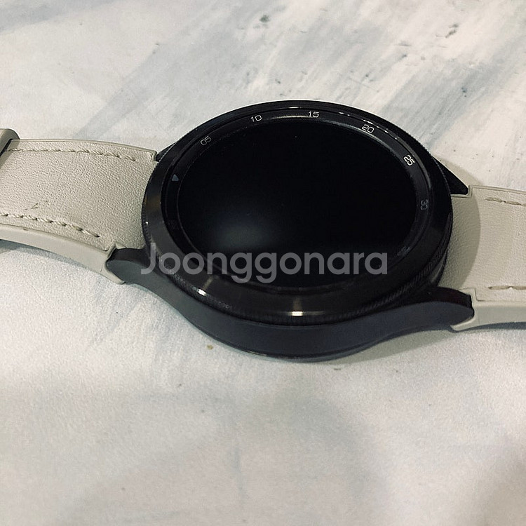 갤럭시 워치4클래식 블랙 46MM 케이블포함 6만5천원...--2