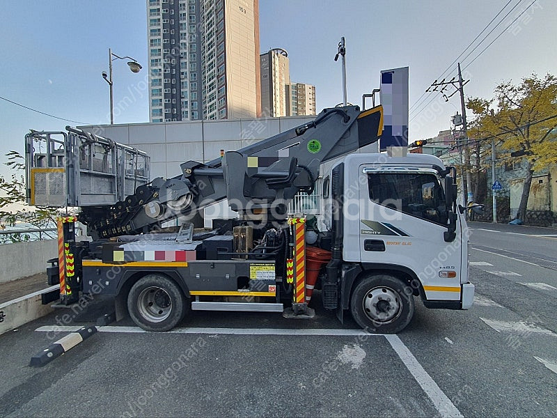 2021년식 3.5t 노바스 고소작업차(크레인) 팝니다...--2