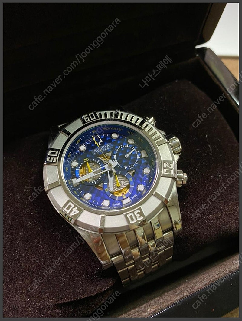 부로바 아큐트론 남성 시계