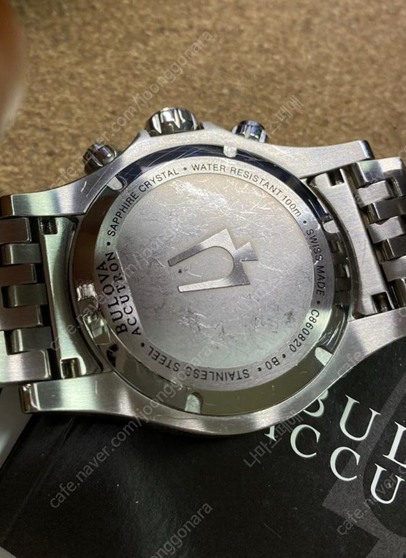 부로바 아큐트론 남성 시계