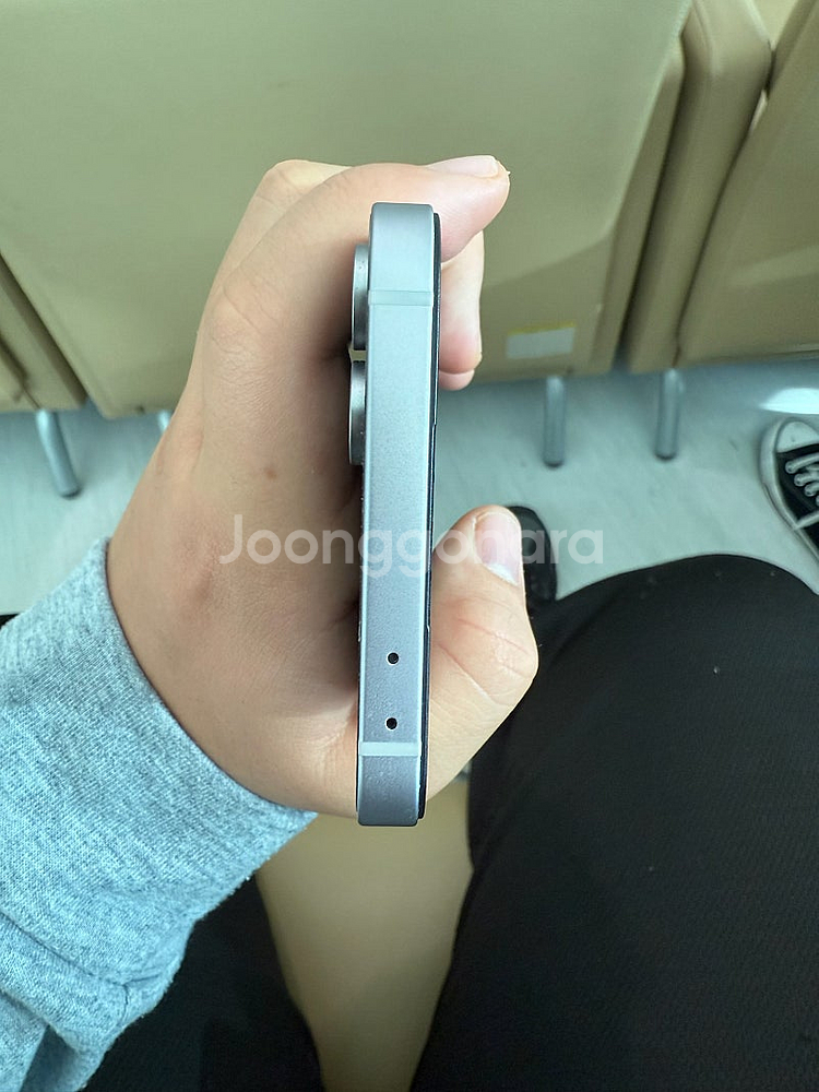 갤럭시 Z플립6 256 팝니다.--5
