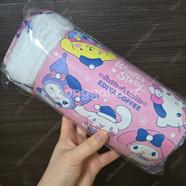 이디야 산리오 블랭킷 담요 새상품 반값택포--0